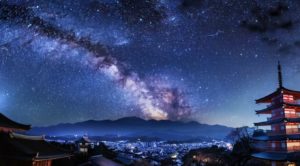 五重の塔と星空